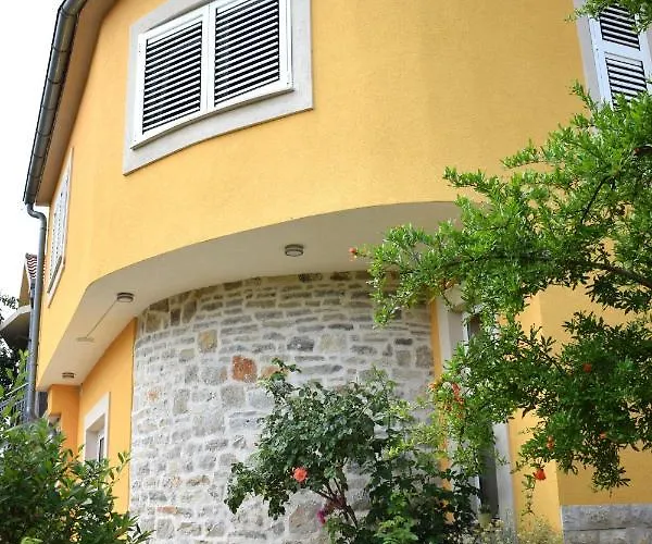 בית הארחה Matanovi Dvori-krka National Park לוזובאק