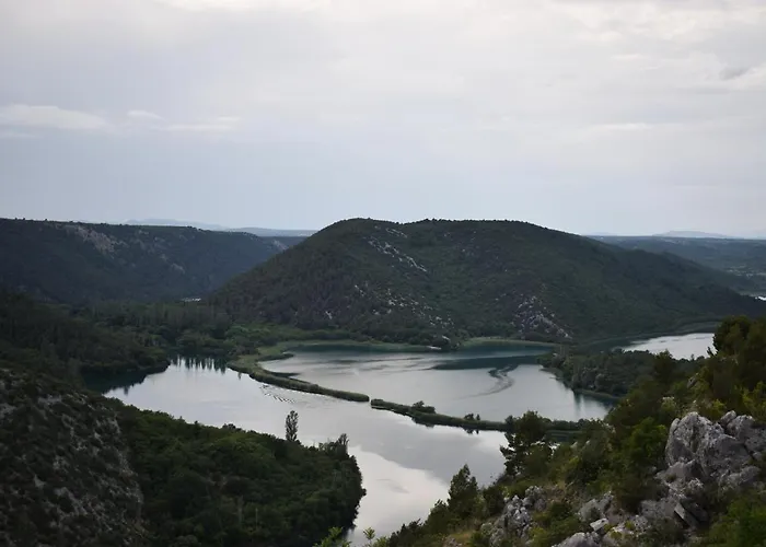 Matanovi Dvori-krka National Park Pensjonat Lozovac